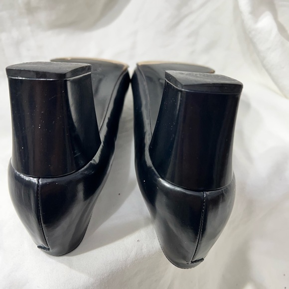 LOMA LEATHER SHOE SIZE 7 1/2” AA HEEL HEIGHT IS 2” INCHES. FOR ANY OCCASION.. - Picture 8 of 16